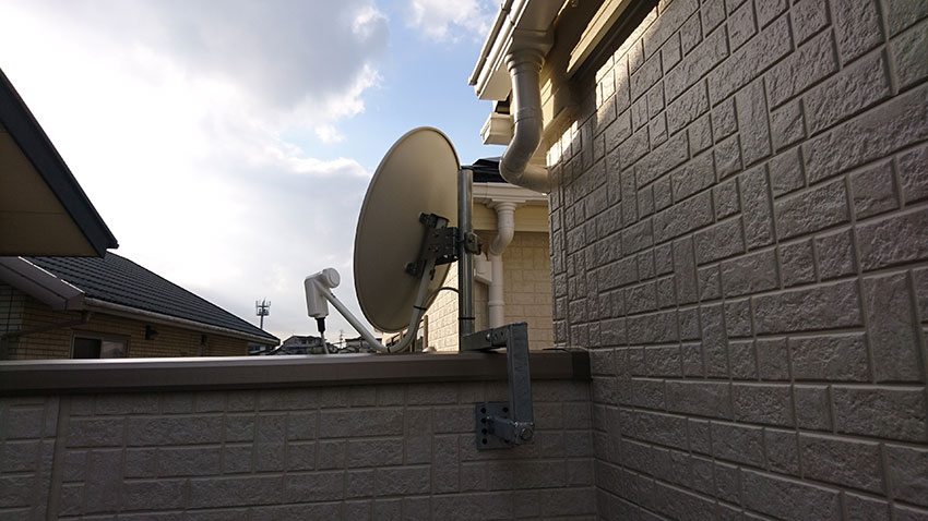 福岡市の東区青葉BSアンテナ工事